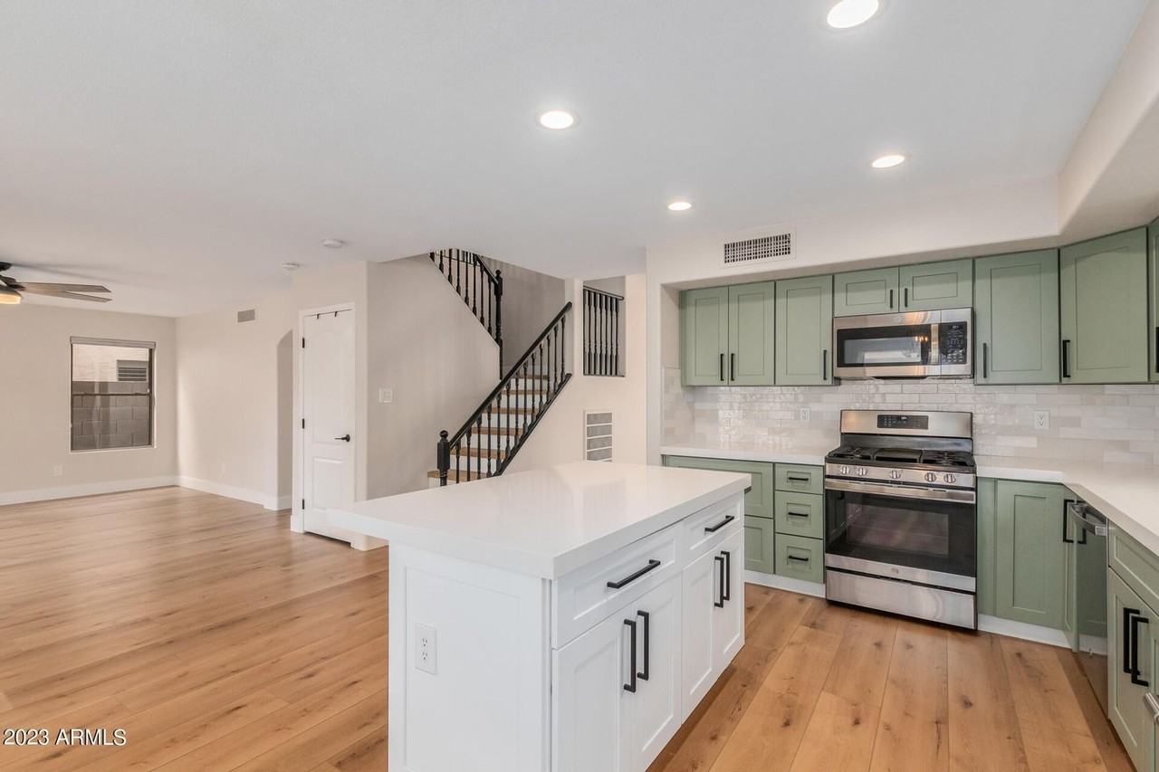 20929 N 37th Way - Photo 3 of 24