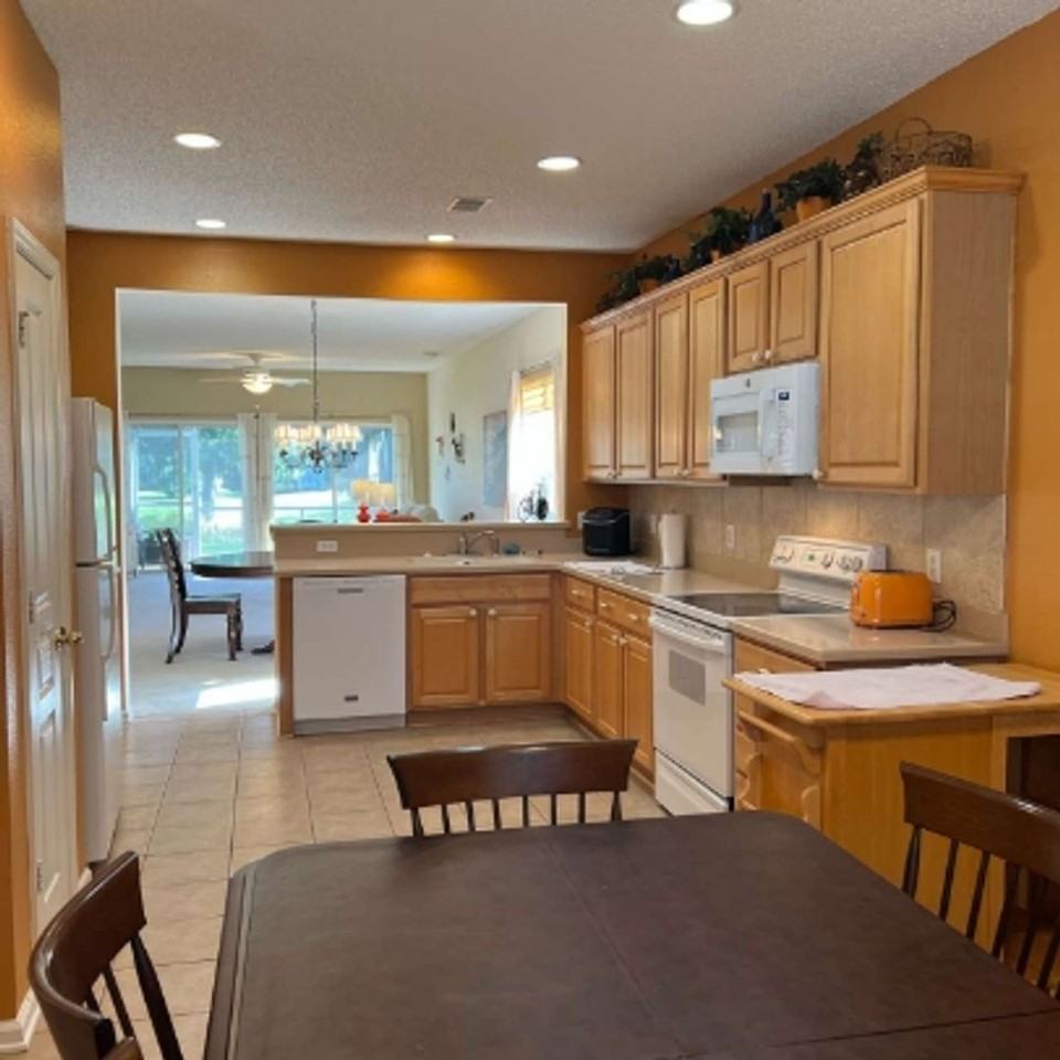 133 Stratford Village Way - Photo 3 of 21