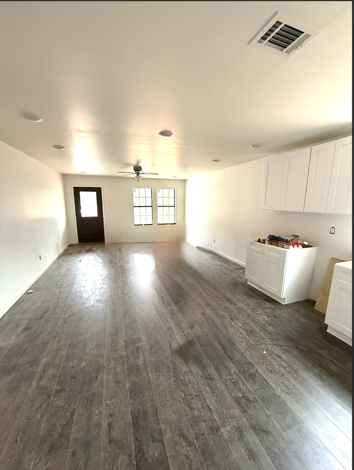 382 Dunlap Rd - Photo 4 of 11