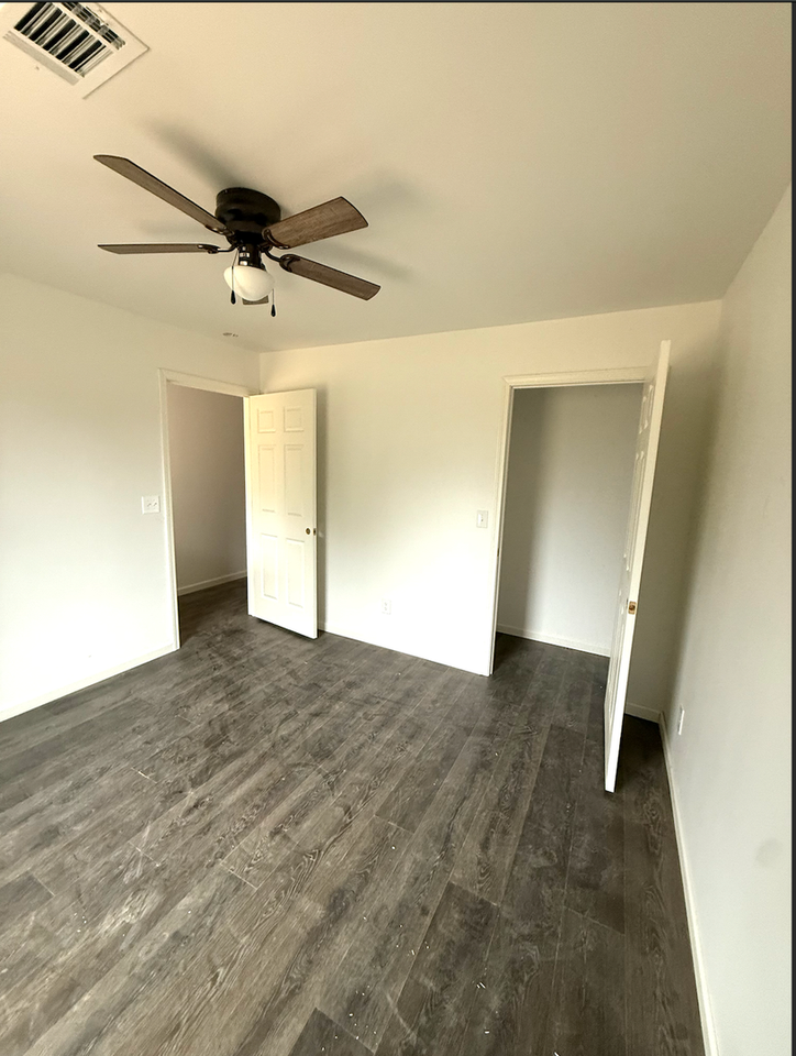 382 Dunlap Rd - Photo 5 of 11