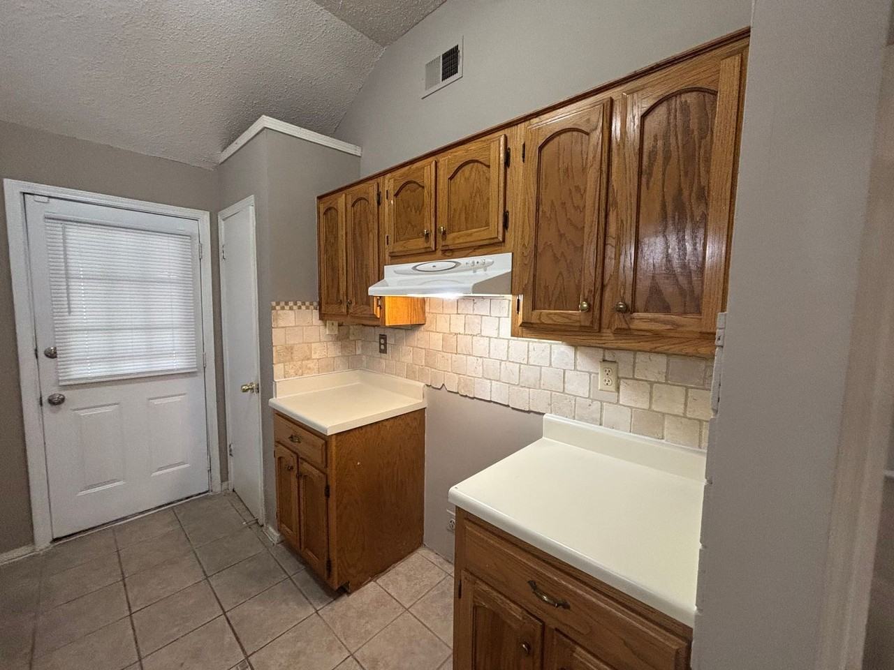 3972 Schoolfield Cv - Photo 5 of 10