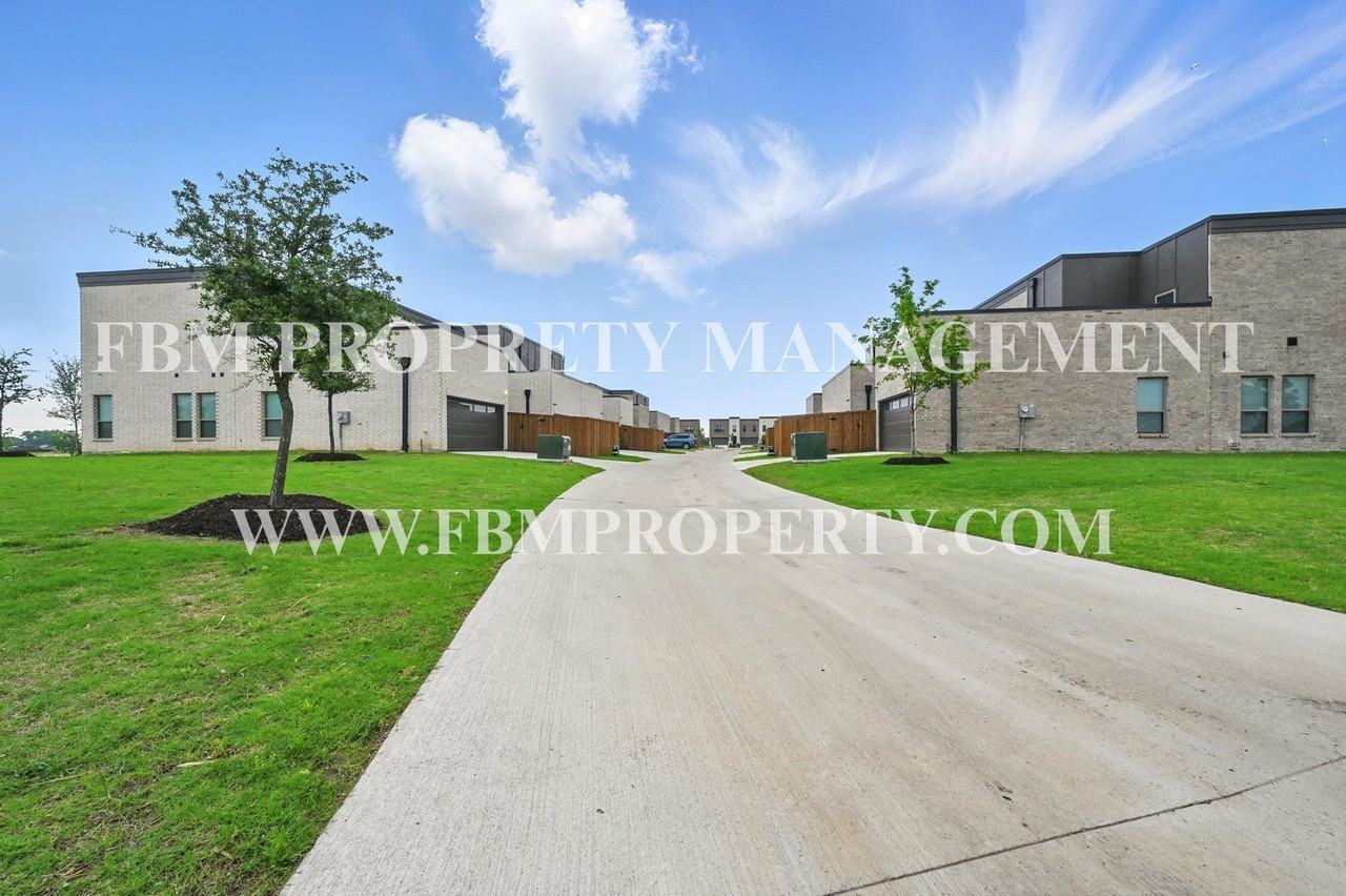 2124 Layla Dr - Photo 5 of 24