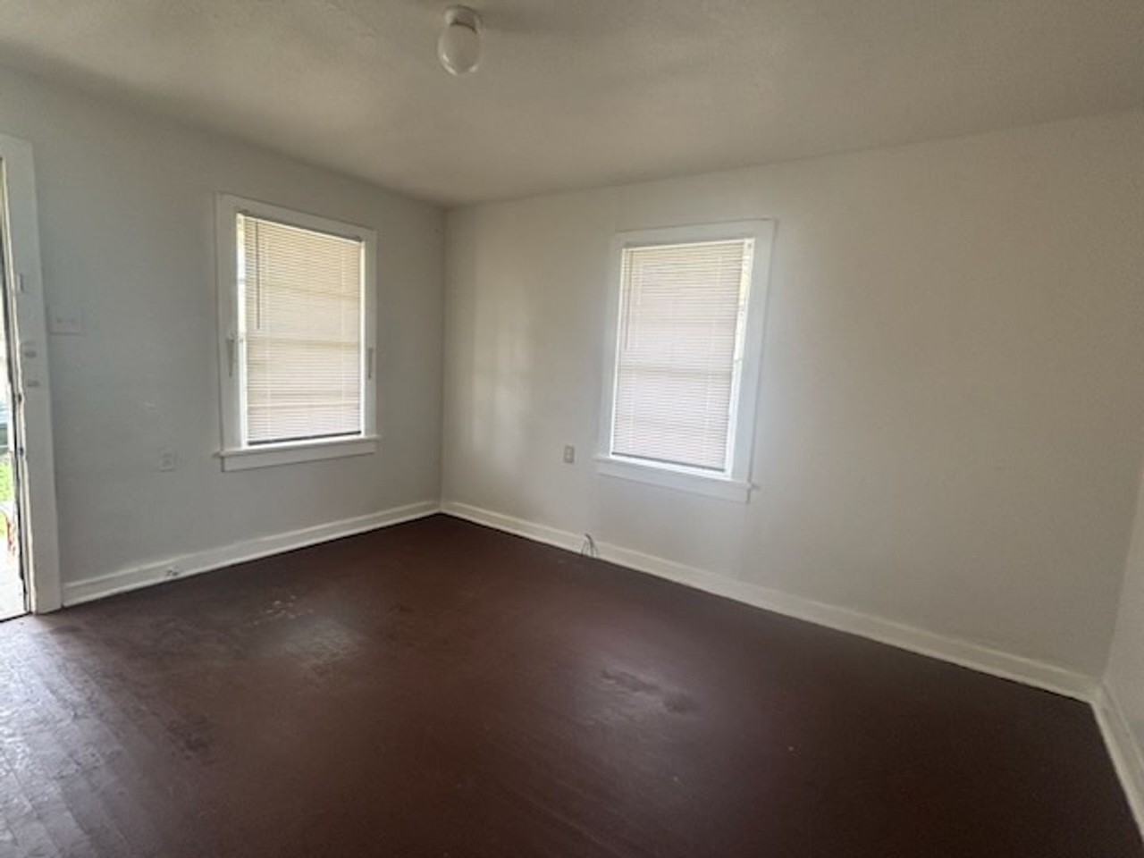 1150 Wiggins St - Photo 7 of 8