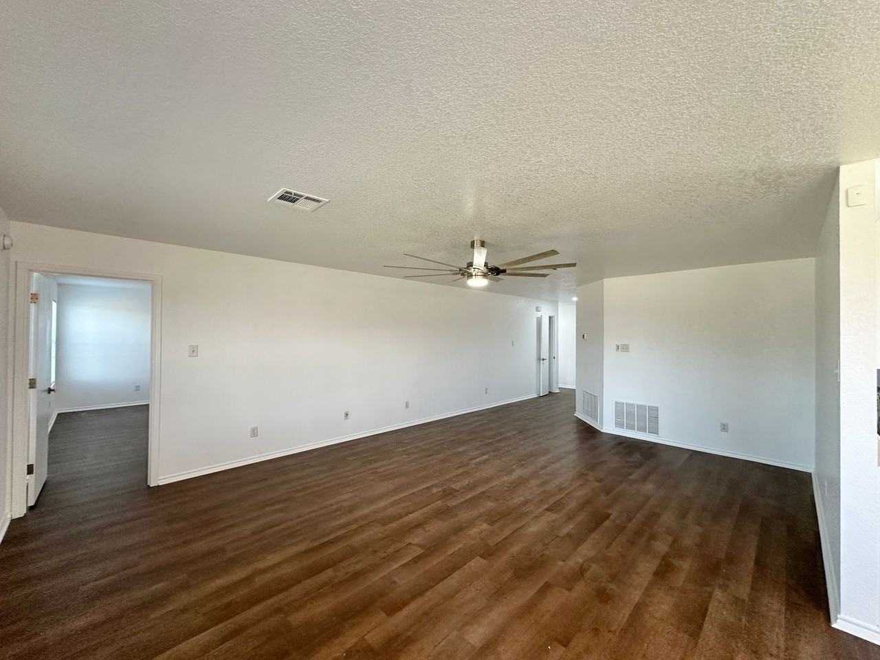 3102 Viewcrest Dr - Photo 6 of 30