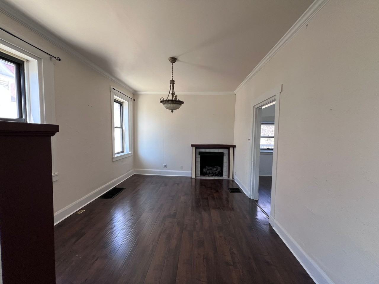 2537 Maine St - Photo 3 of 24