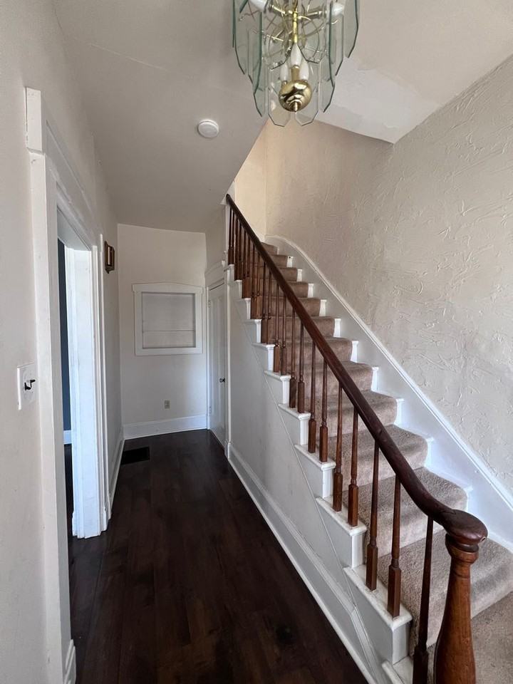 2537 Maine St - Photo 4 of 24