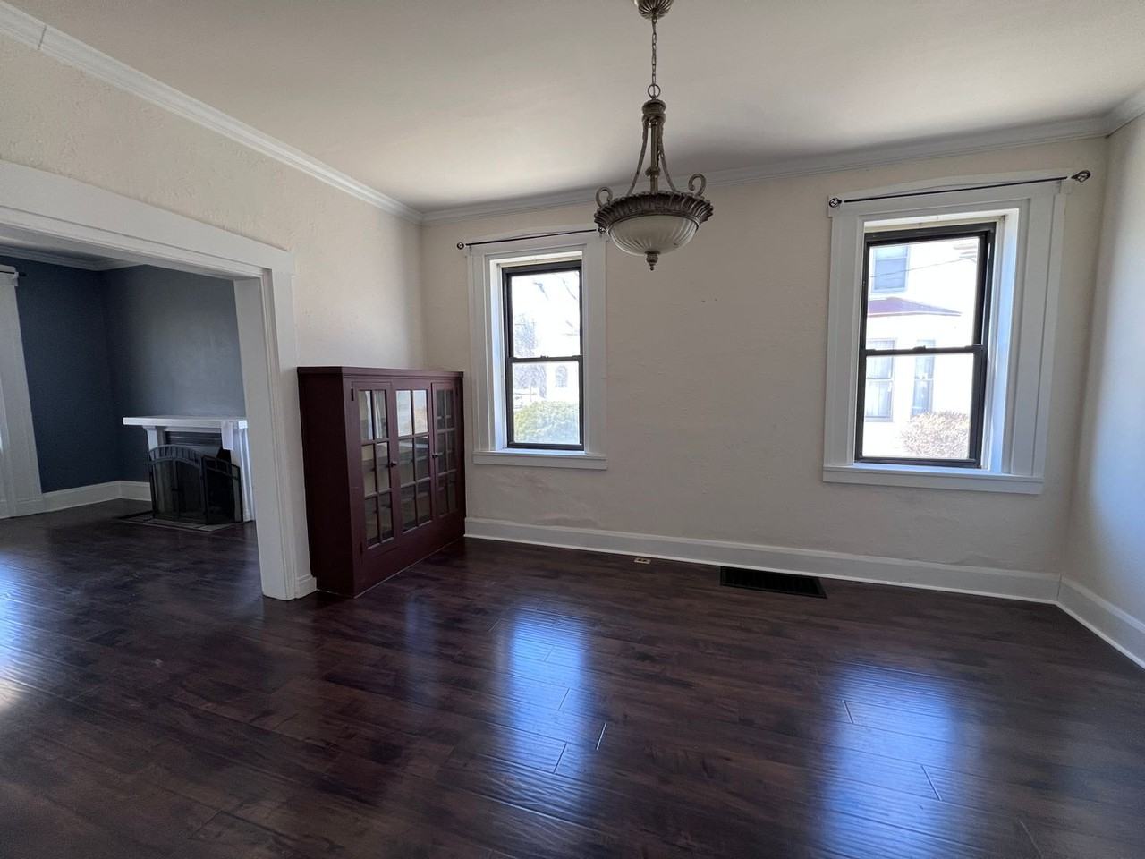 2537 Maine St - Photo 6 of 24