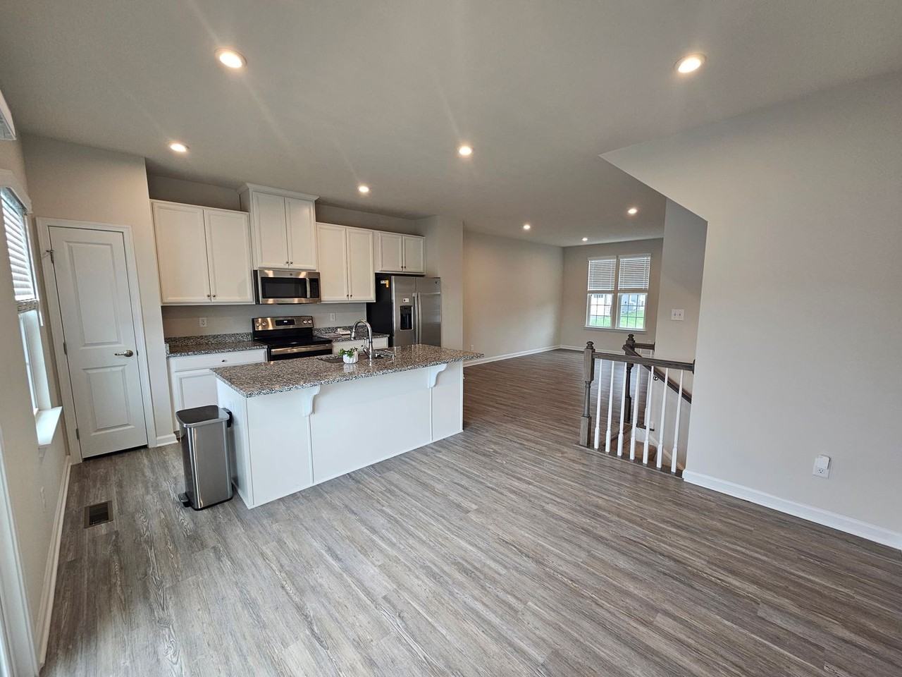 57 Hewstone Ct - Photo 3 of 27