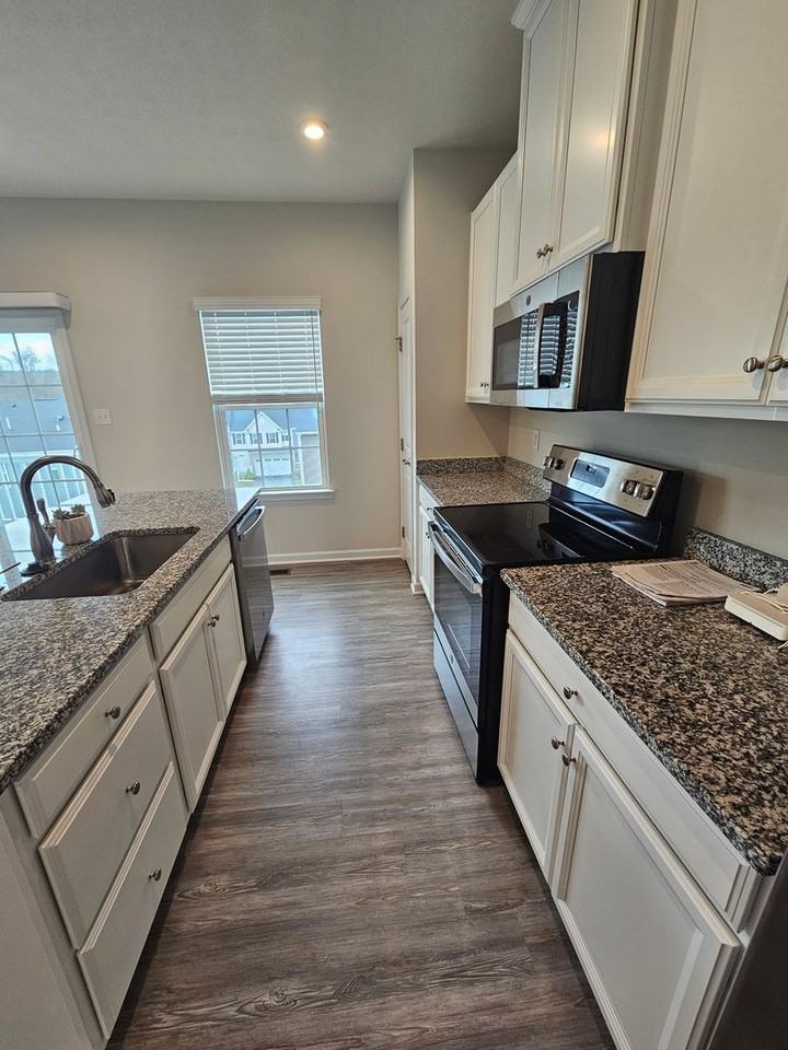 57 Hewstone Ct - Photo 7 of 27