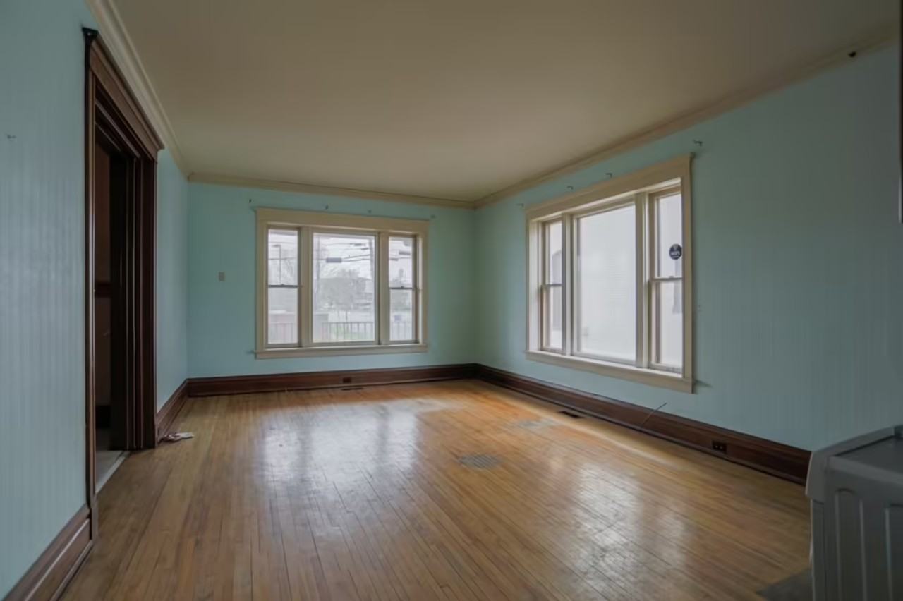 415 Division St - Photo 3 of 50