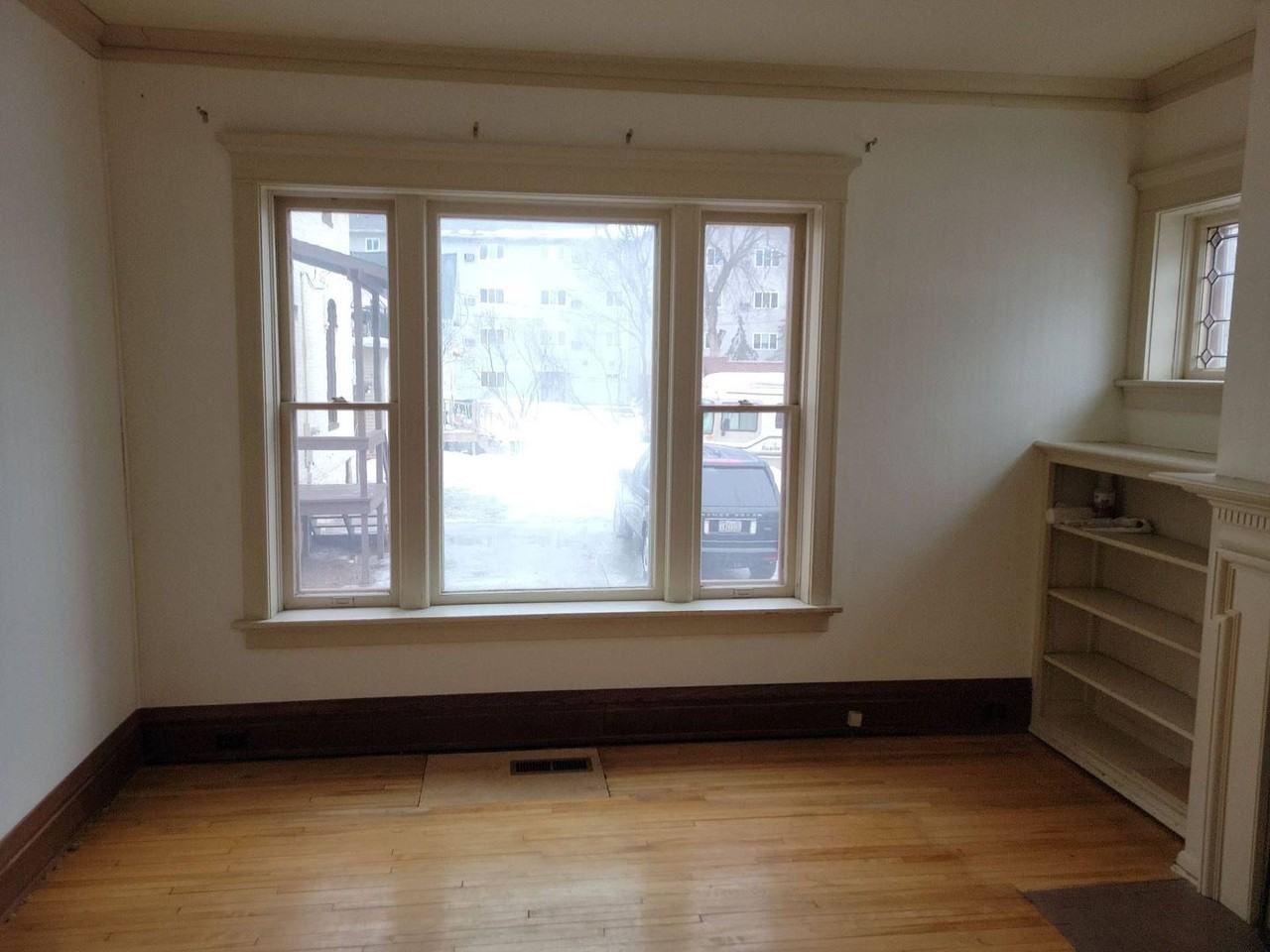 415 Division St - Photo 7 of 50