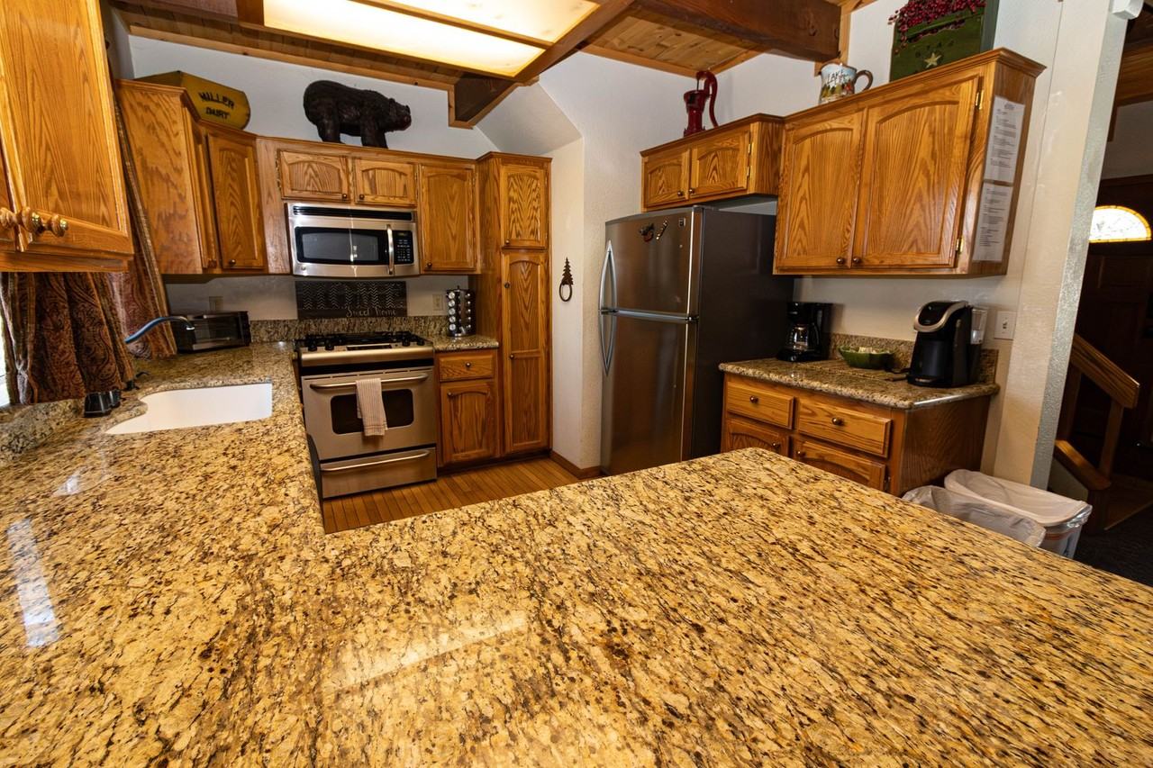 890 Villa Grove Ave - Photo 5 of 29