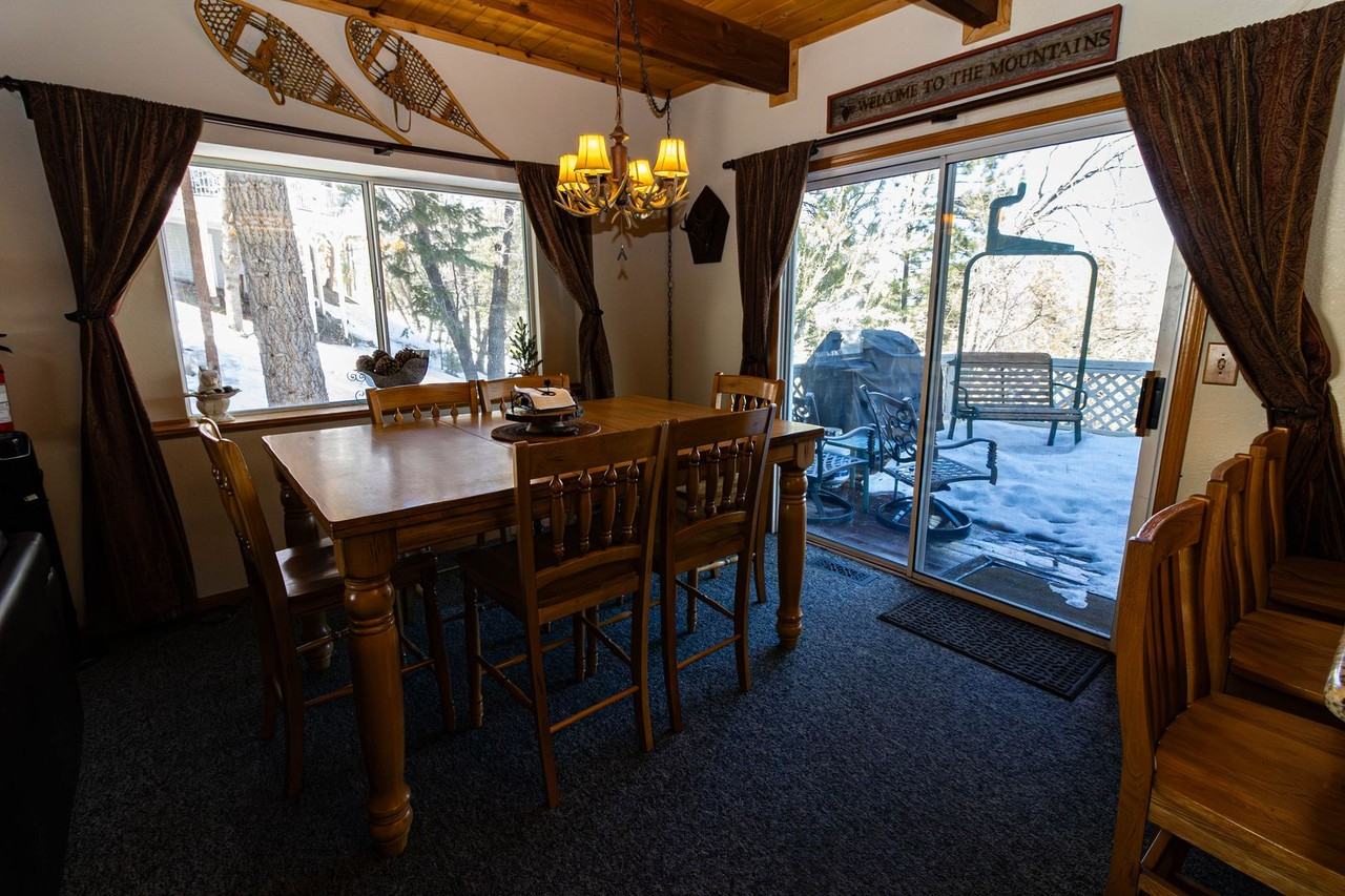 890 Villa Grove Ave - Photo 6 of 29