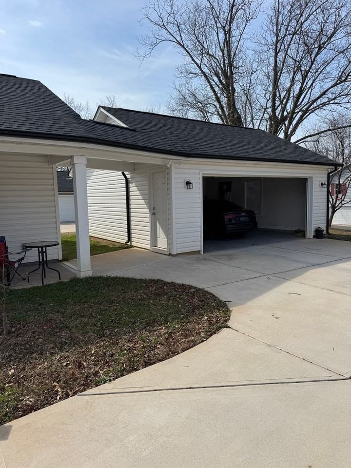 1624 S Center St - Photo 5 of 19