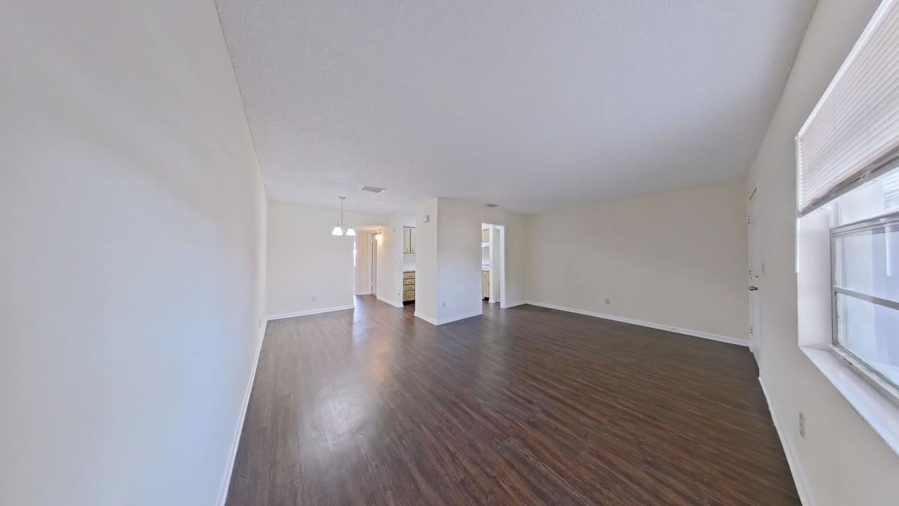 Townview Apartments - Photo 4 of 19