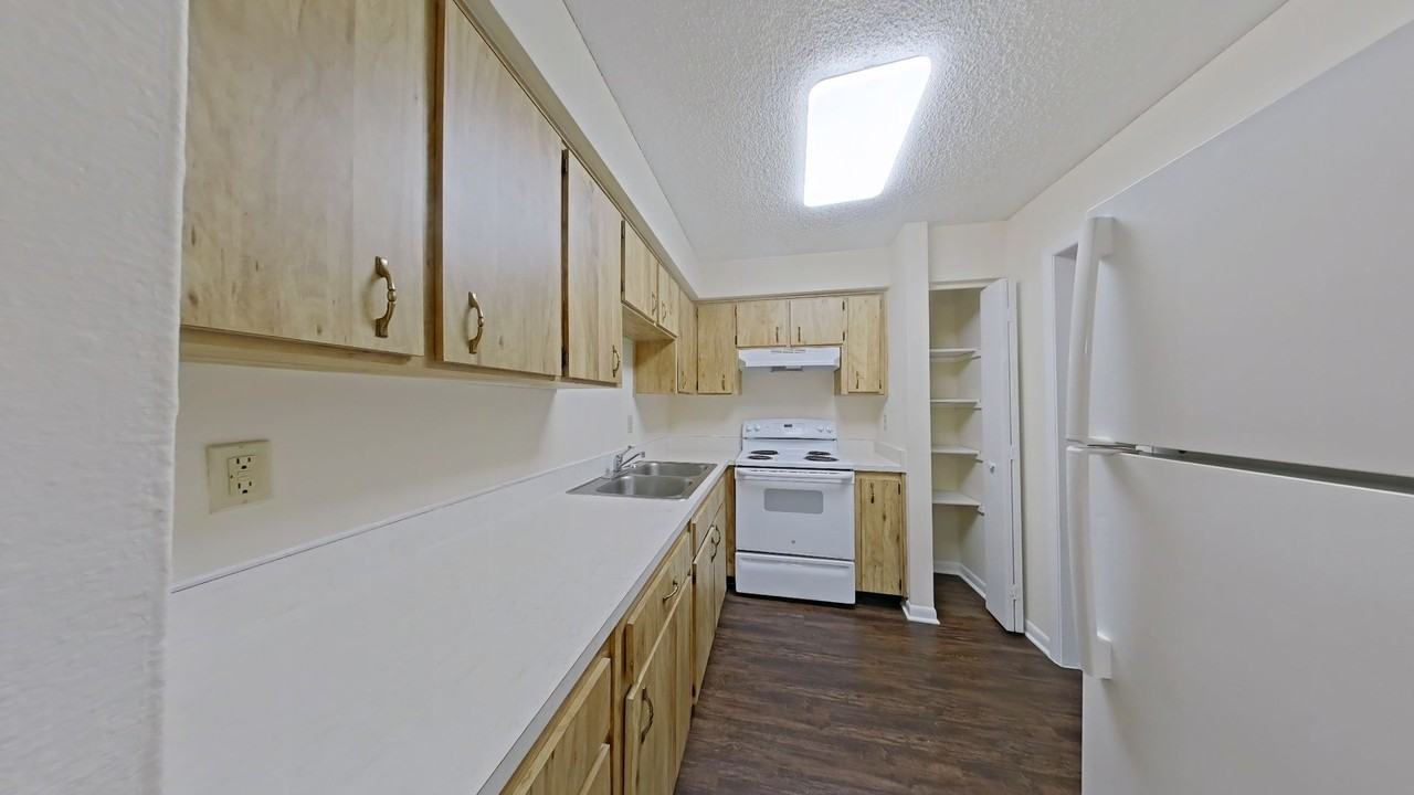 Townview Apartments - Photo 5 of 19