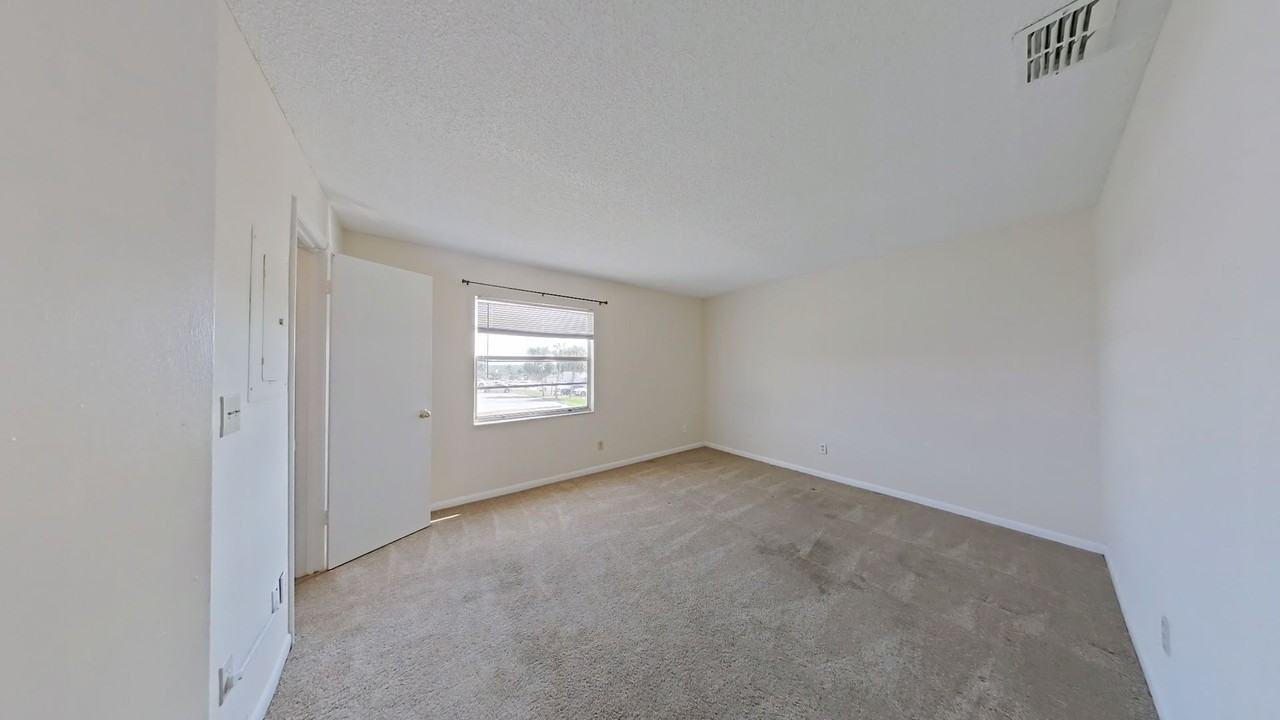 Townview Apartments - Photo 7 of 19