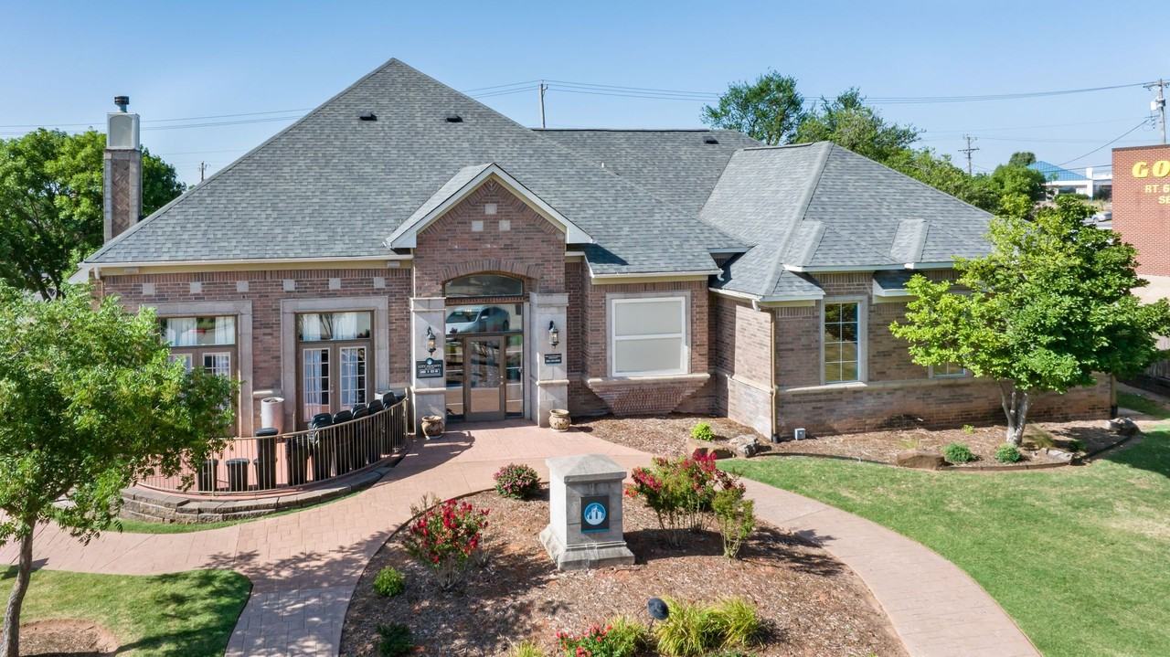 City Heights on 2nd - Photo 2 of 30