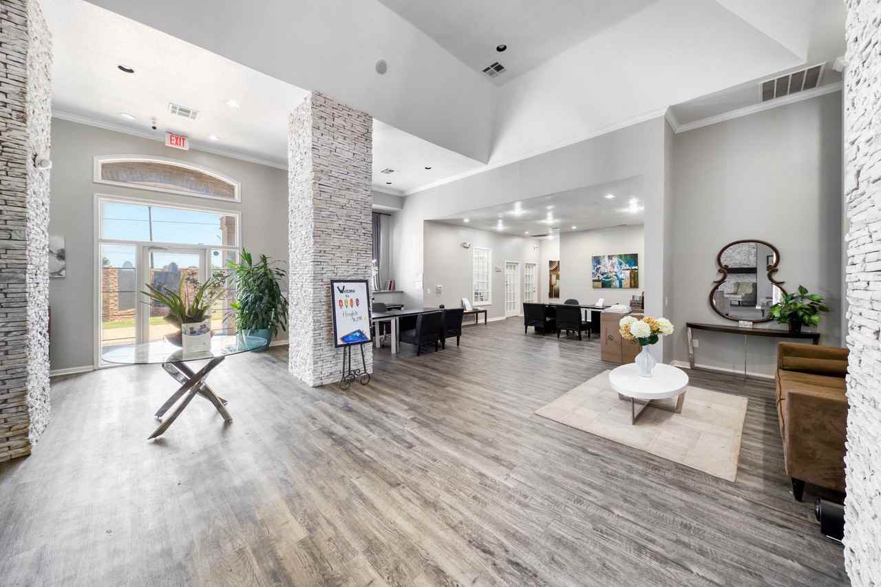 City Heights on 2nd - Photo 4 of 30