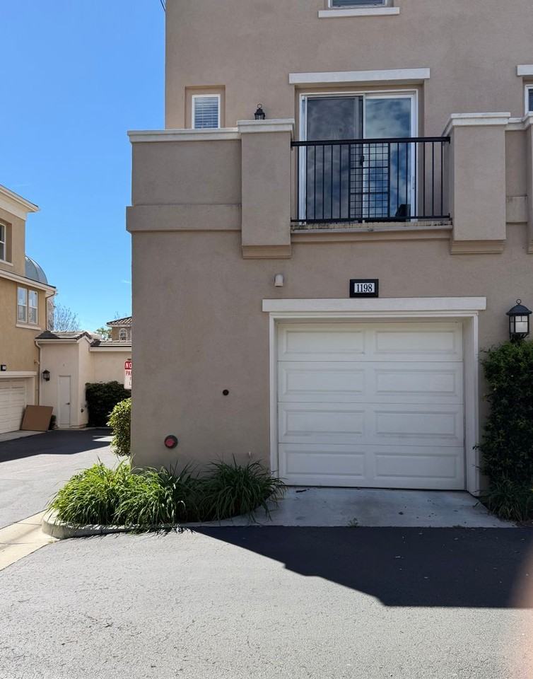 1198 Elfin Forest Rd W - Photo 3 of 26