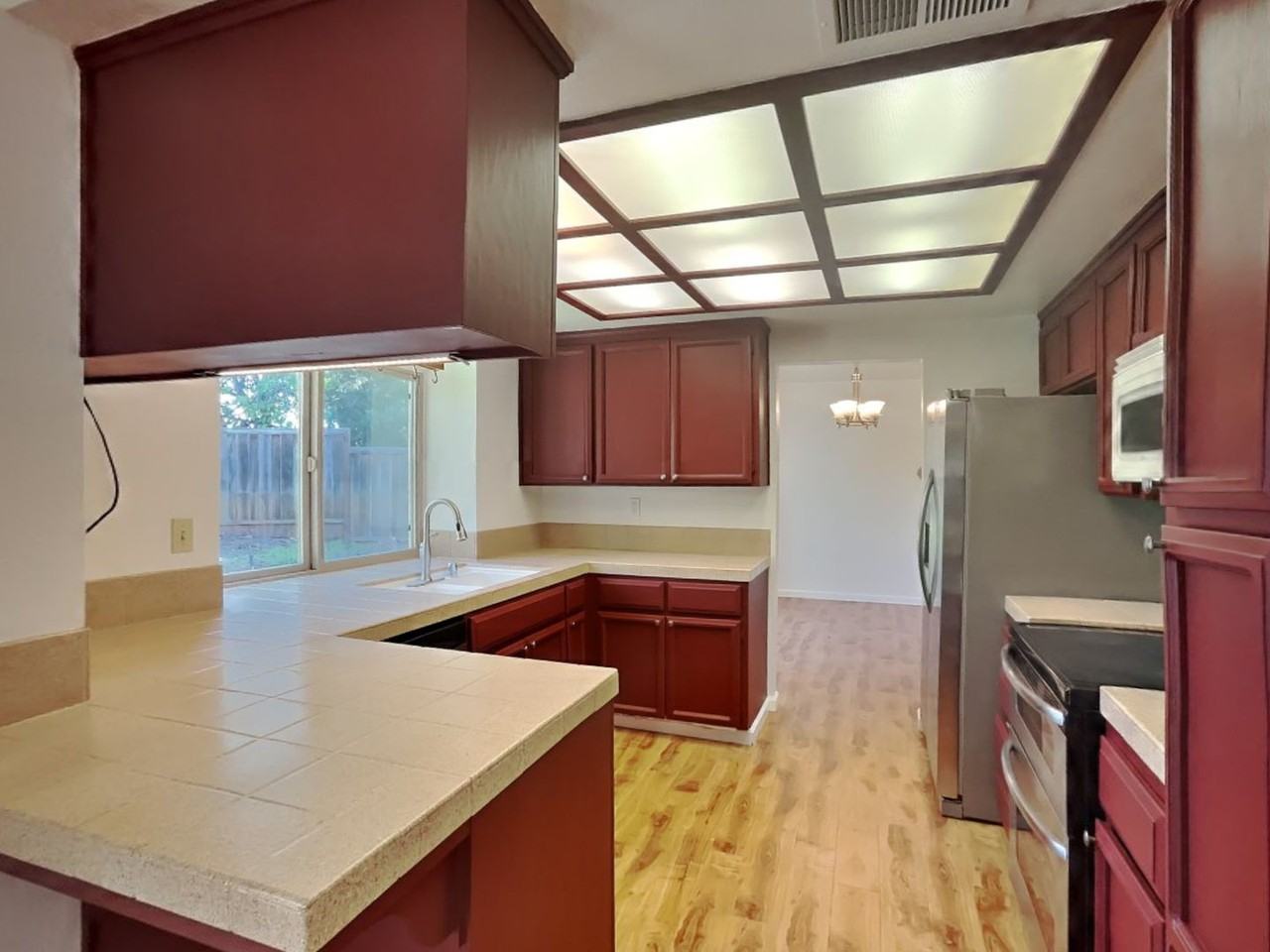 2281 Dry Creek Ct - Photo 4 of 11