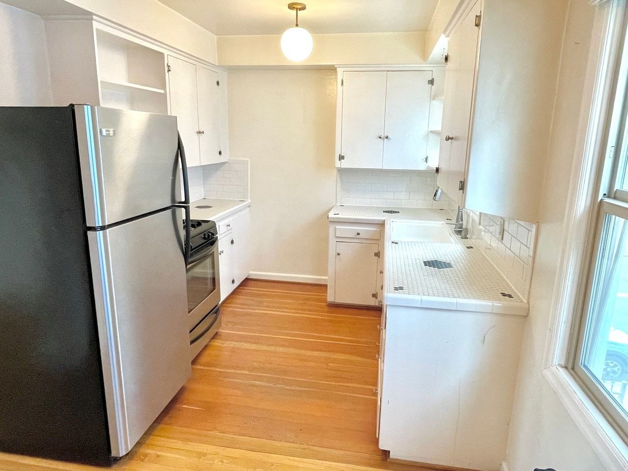 1411 N Alberta St #12 - Photo 7 of 15