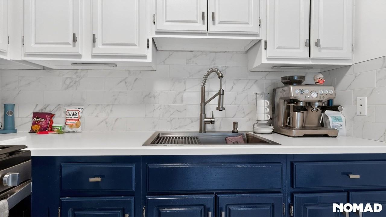 1615 Saint Marks Ave - Photo 6 of 16