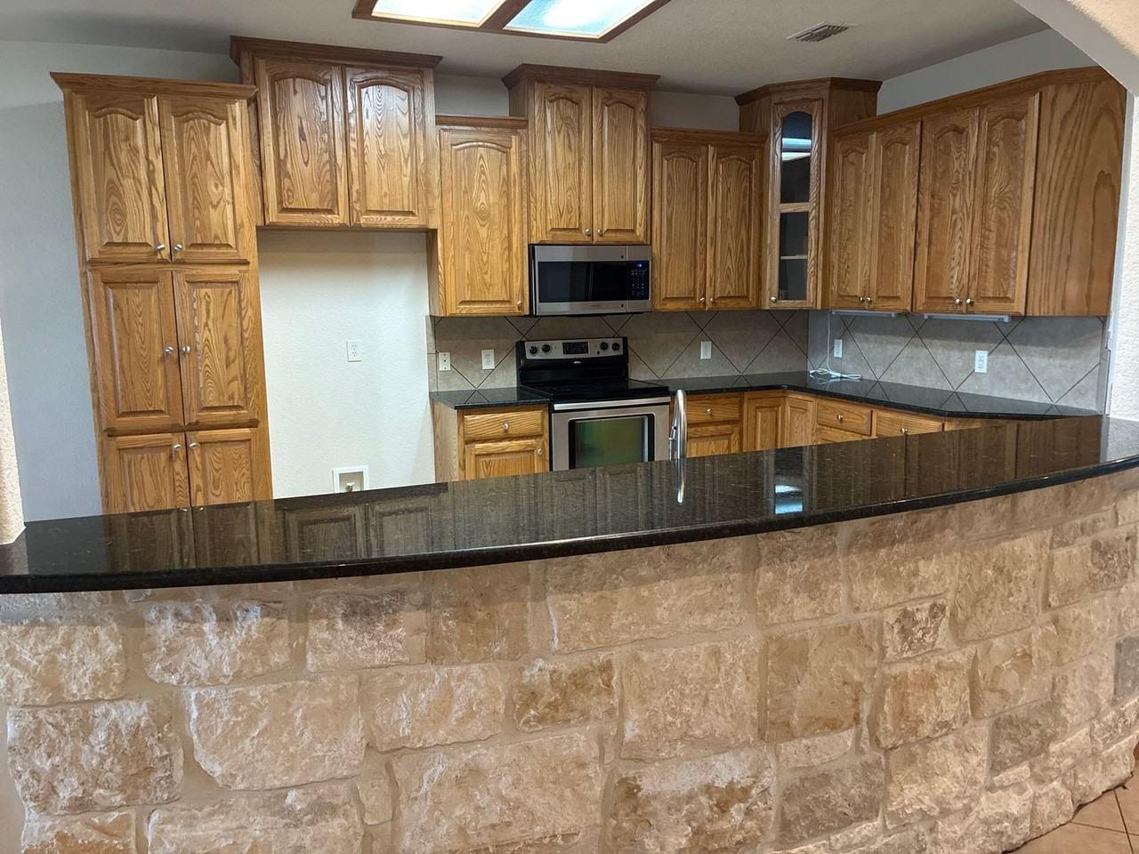 1471 Emily Ln - Photo 3 of 23