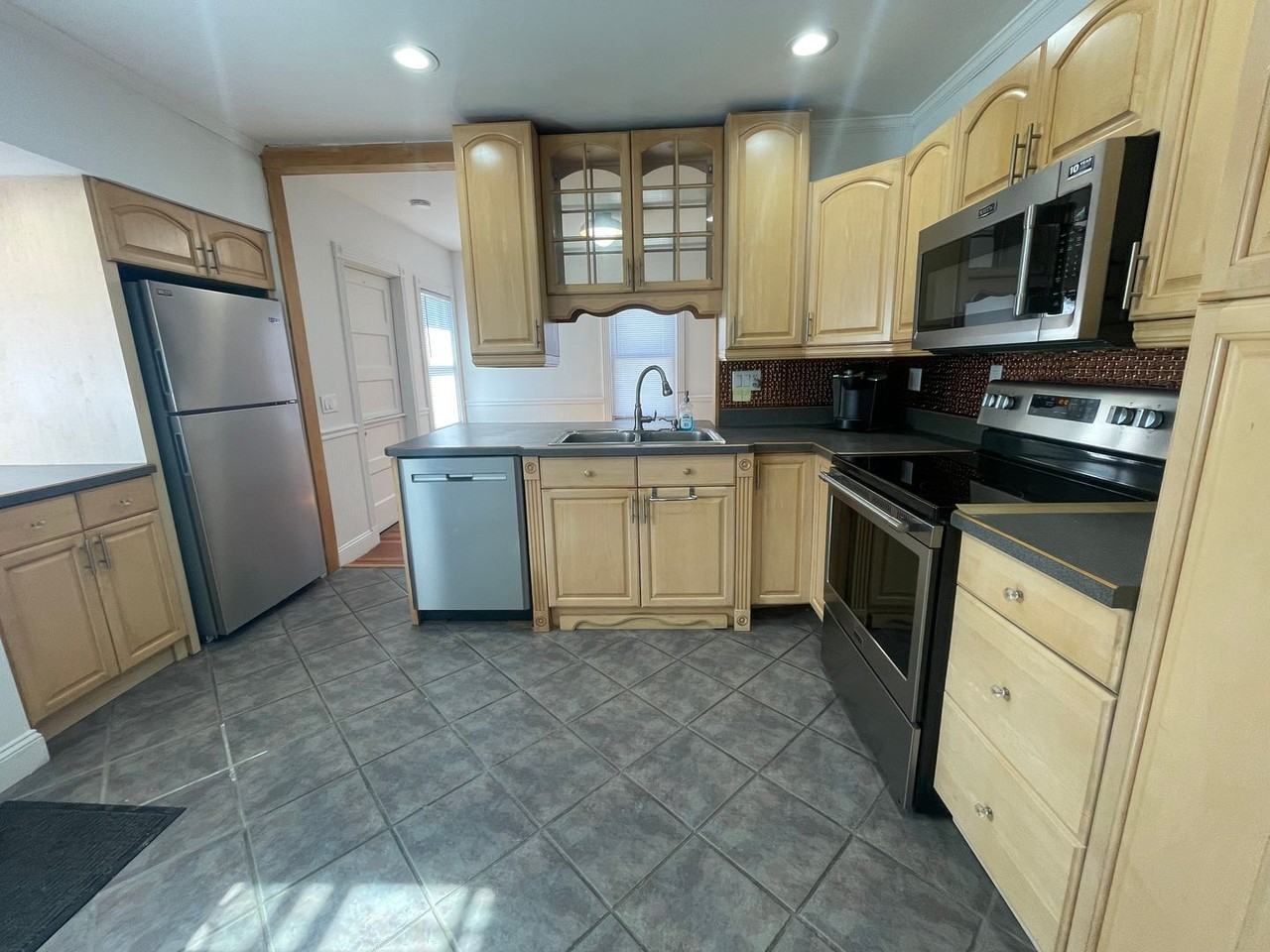 544 North St - Photo 2 of 22