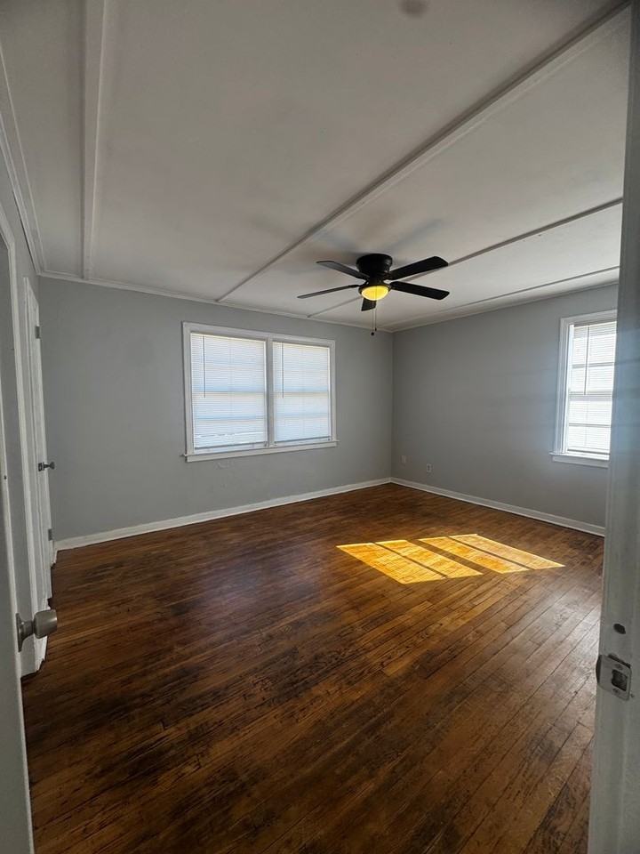 3544 Southmont Dr - Photo 5 of 12