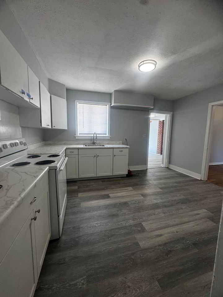 3544 Southmont Dr - Photo 7 of 12