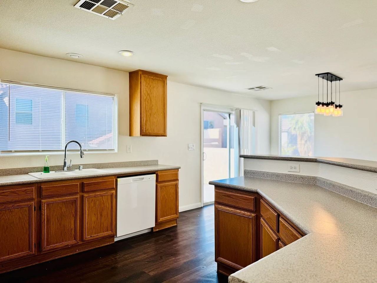 11669 Nardo Ct - Photo 6 of 31