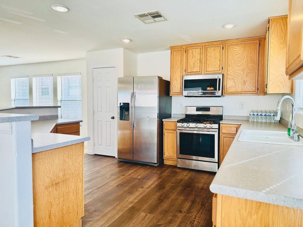 11669 Nardo Ct - Photo 7 of 31