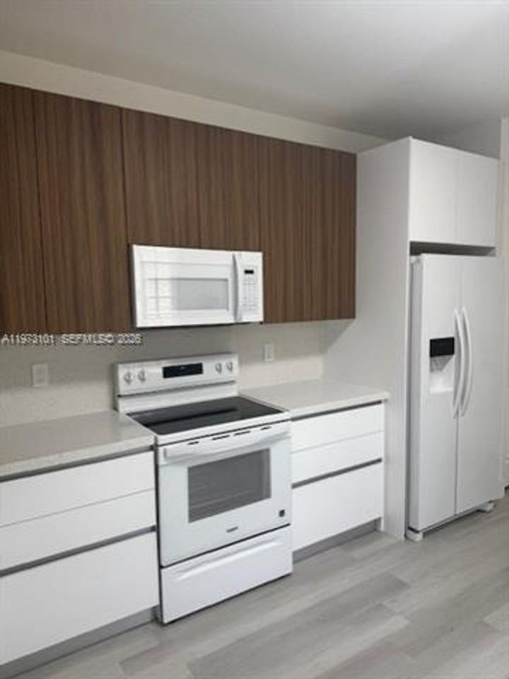 2179 2179 Hacienda Ter th 2179 - Photo 2 of 25