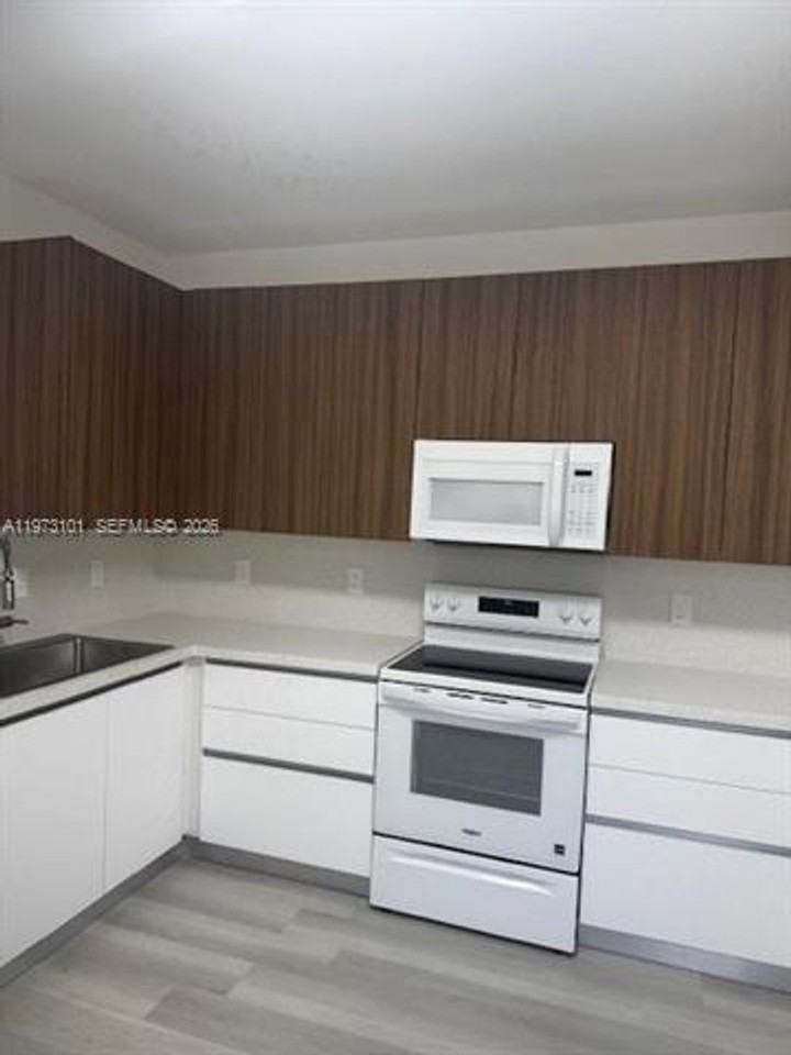 2179 2179 Hacienda Ter th 2179 - Photo 4 of 25