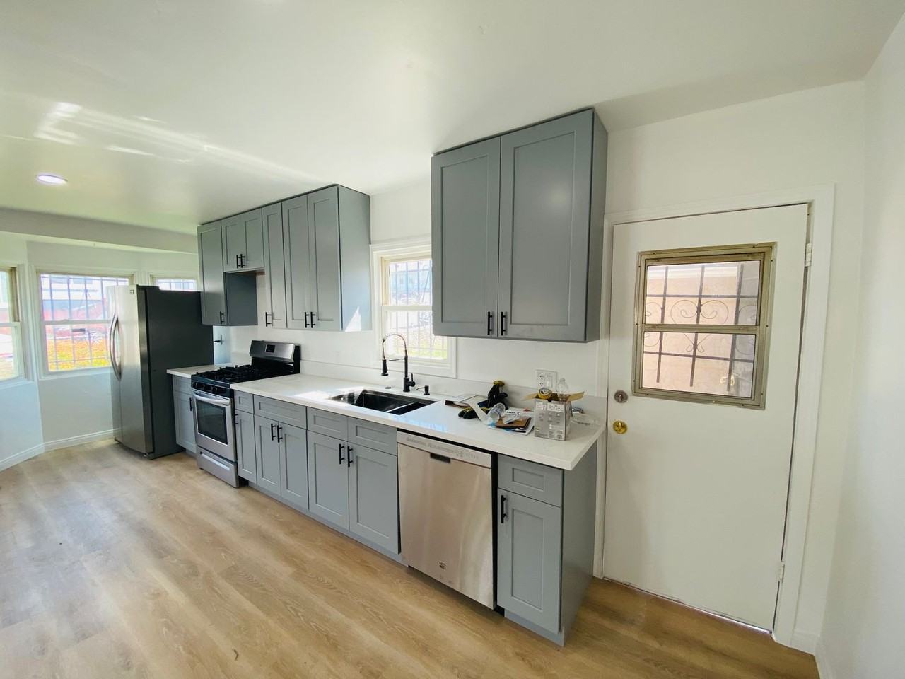 4547 Imperial Ave - Photo 7 of 12