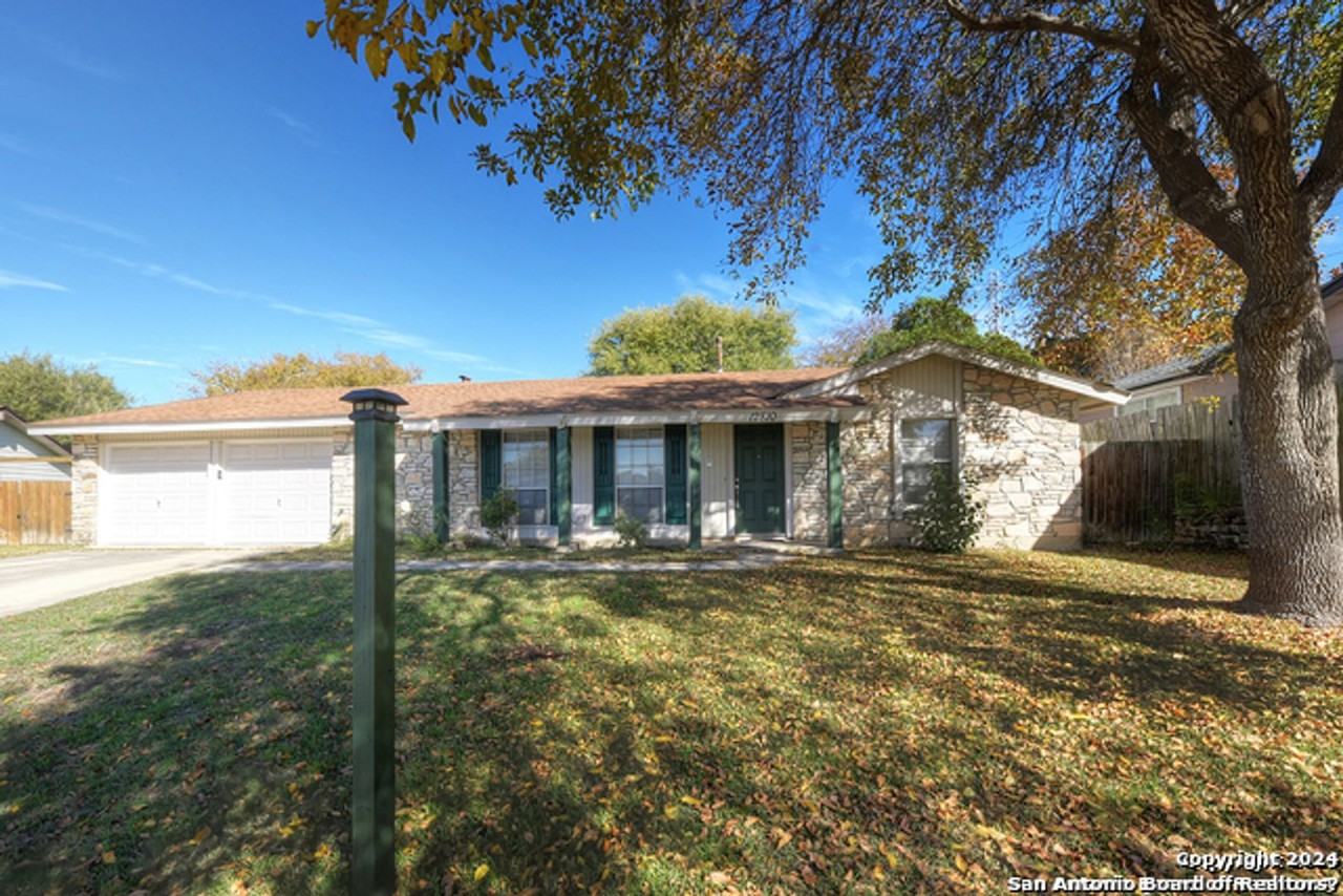12810 Weeping Oak Trl - Photo 2 of 22