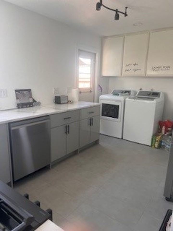 4547 Golden Ridge Dr - Photo 4 of 11