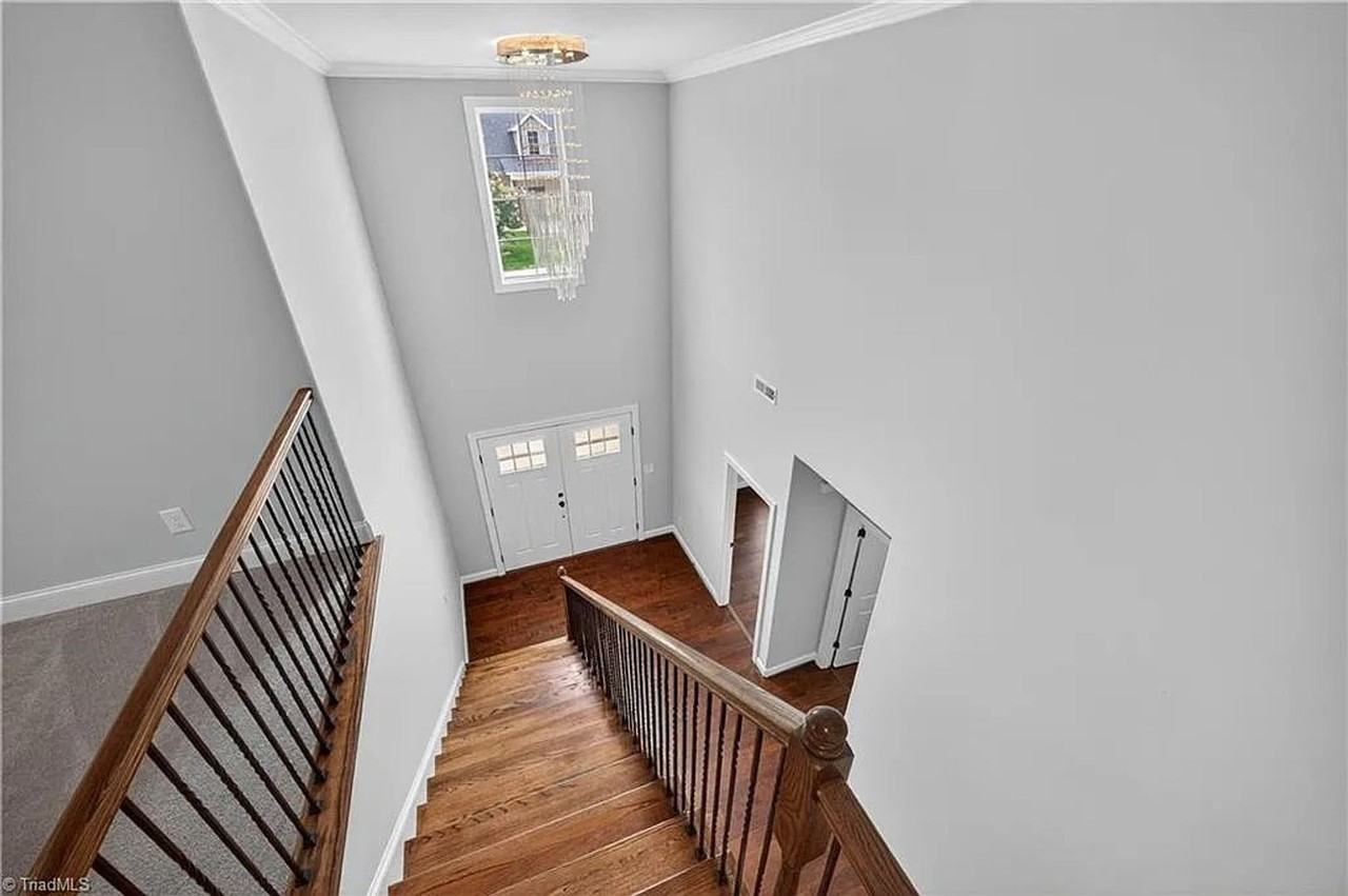 7137 Reynolds Mill Cir - Photo 6 of 35