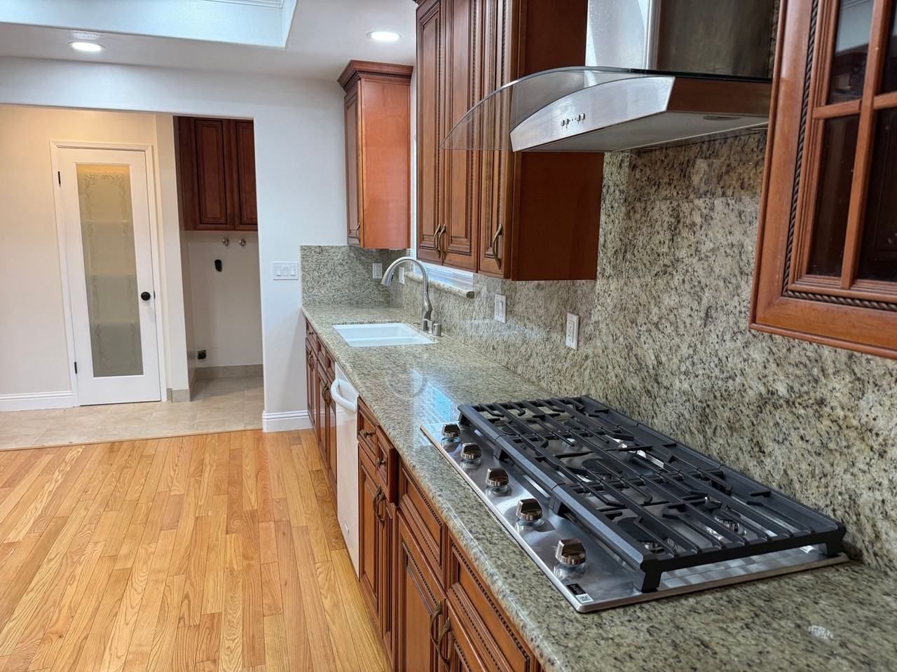 1327 Essex Way - Photo 2 of 9