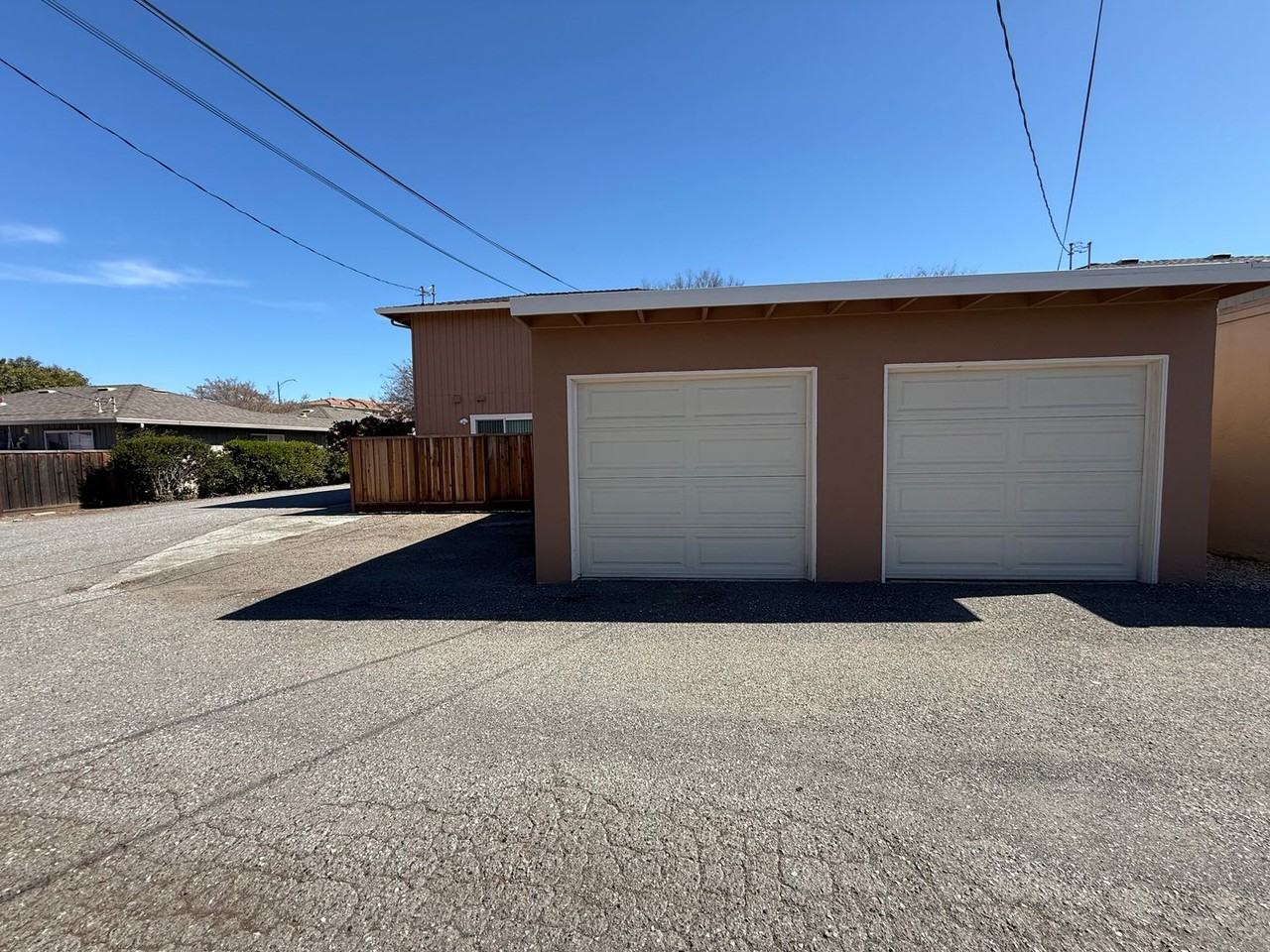 1327 Essex Way - Photo 7 of 9