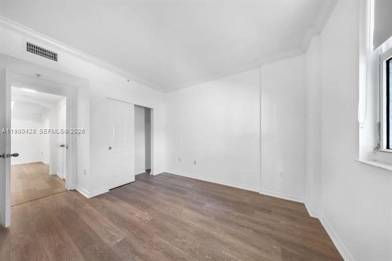 9172 9172 Collins Ave appt 212 #212 - Photo 7 of 26