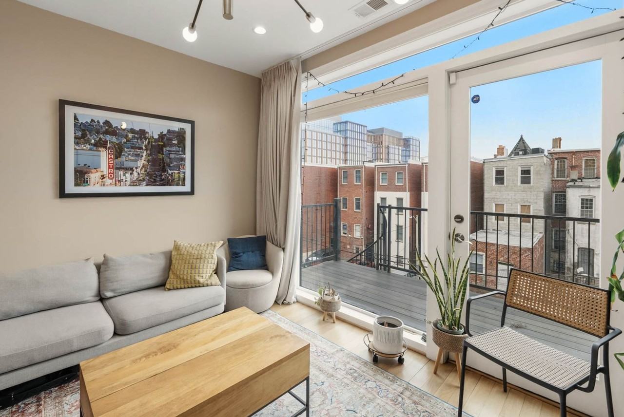 1110 5th St Nw #4 - Photo 4 of 24