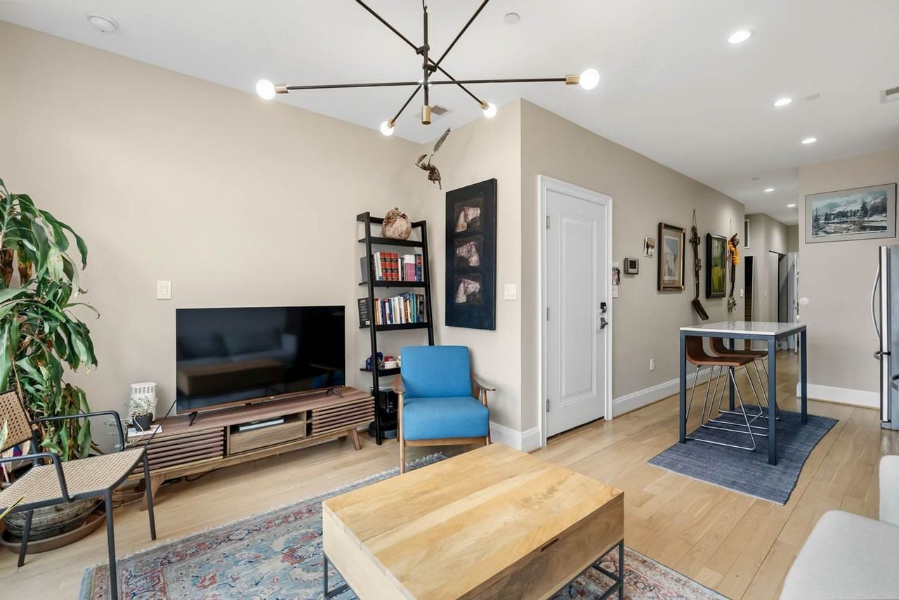 1110 5th St Nw #4 - Photo 6 of 24