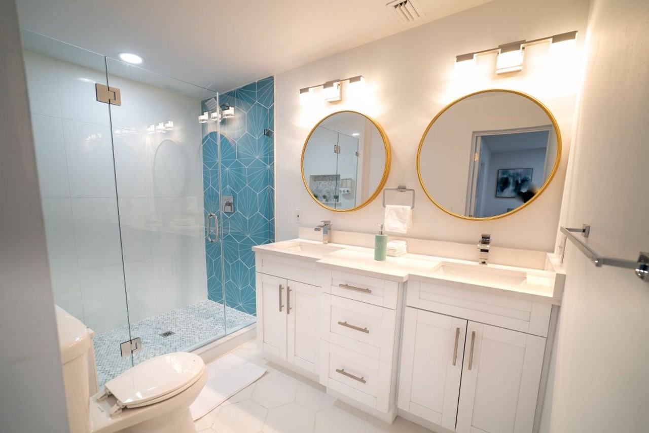 Beautiful Spacious Stylish near Busch Gardens at Crenshaw - Photo 2 of 34