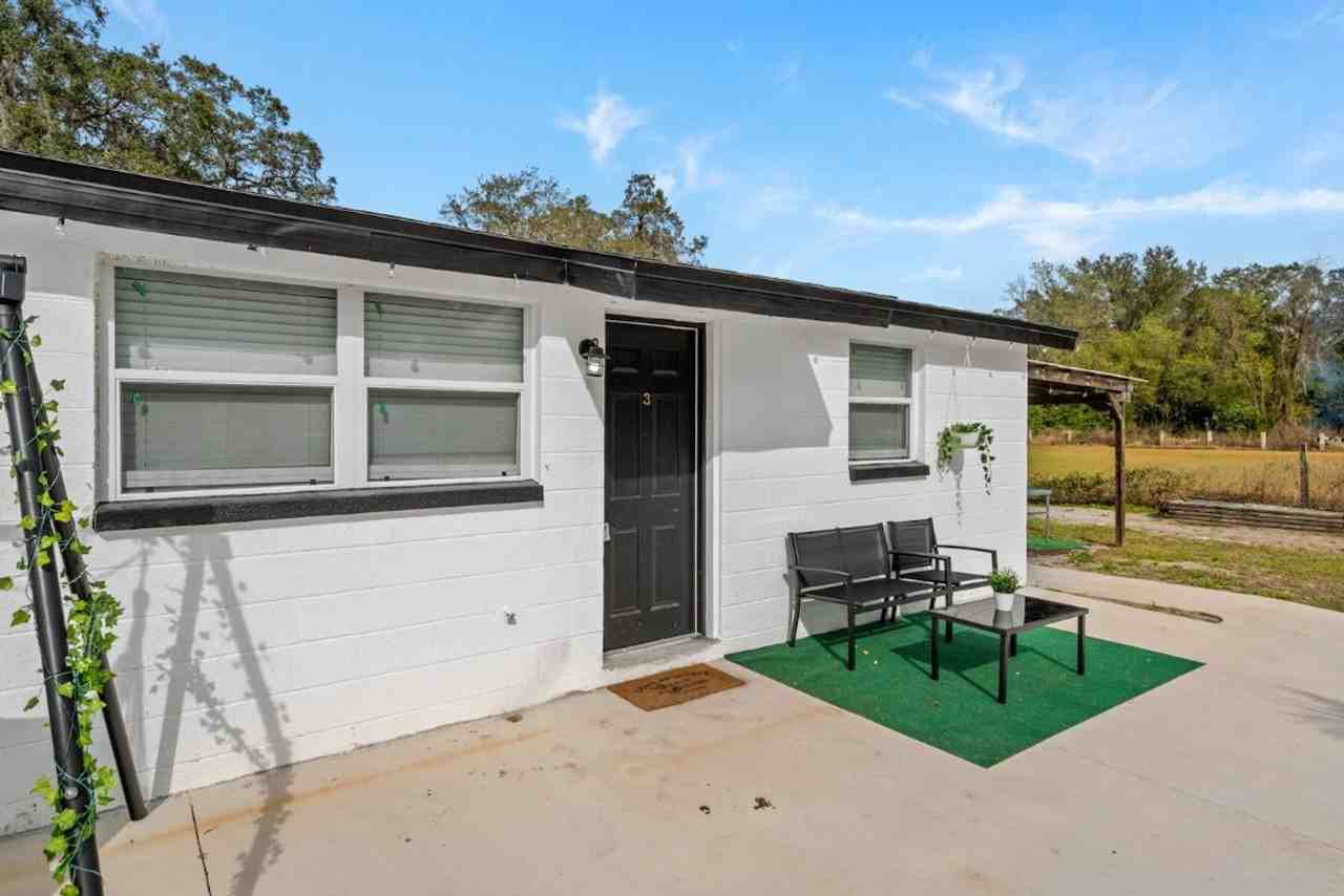 3104 Wallace Branch Rd - Photo 3 of 32