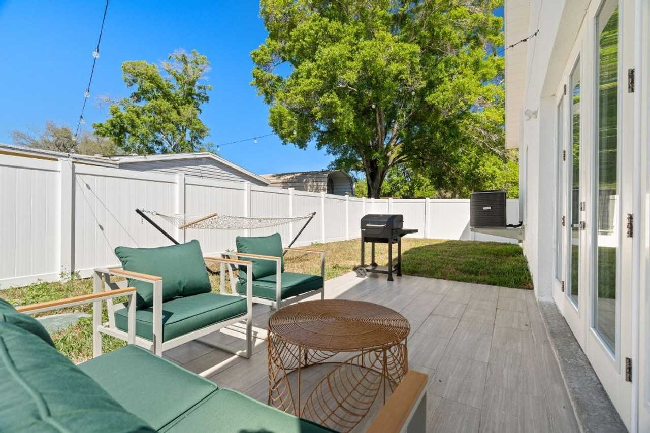 12314 Pittsfield Ave - Photo 4 of 41