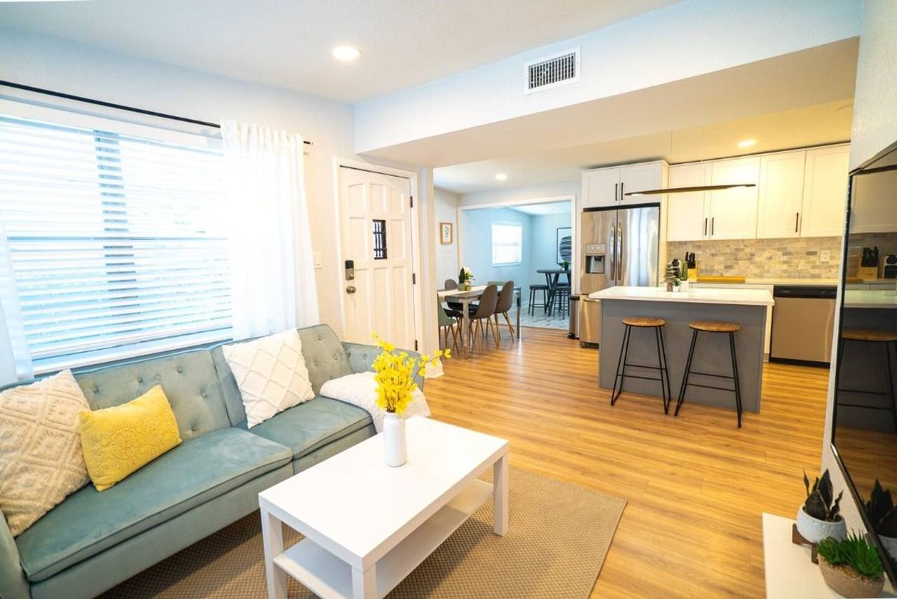 4220 W Nassau St - Photo 2 of 30