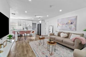 featured image of 6239 S Manhattan Ave