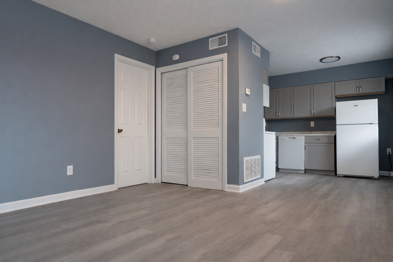 4450 Dixie Hwy - Photo 3 of 14